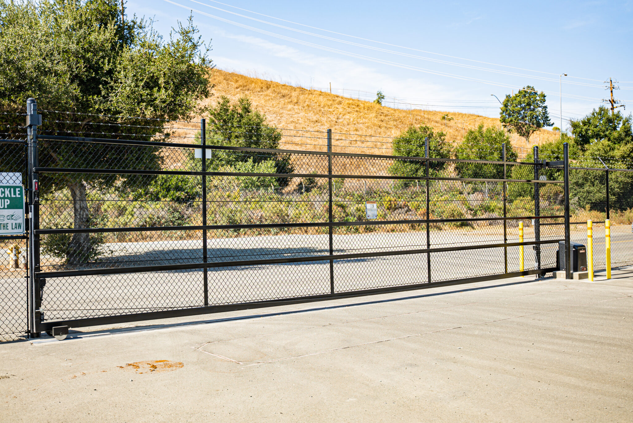 Chain Link Gates - R&S Overhead Garage Door of Texas, Inc.