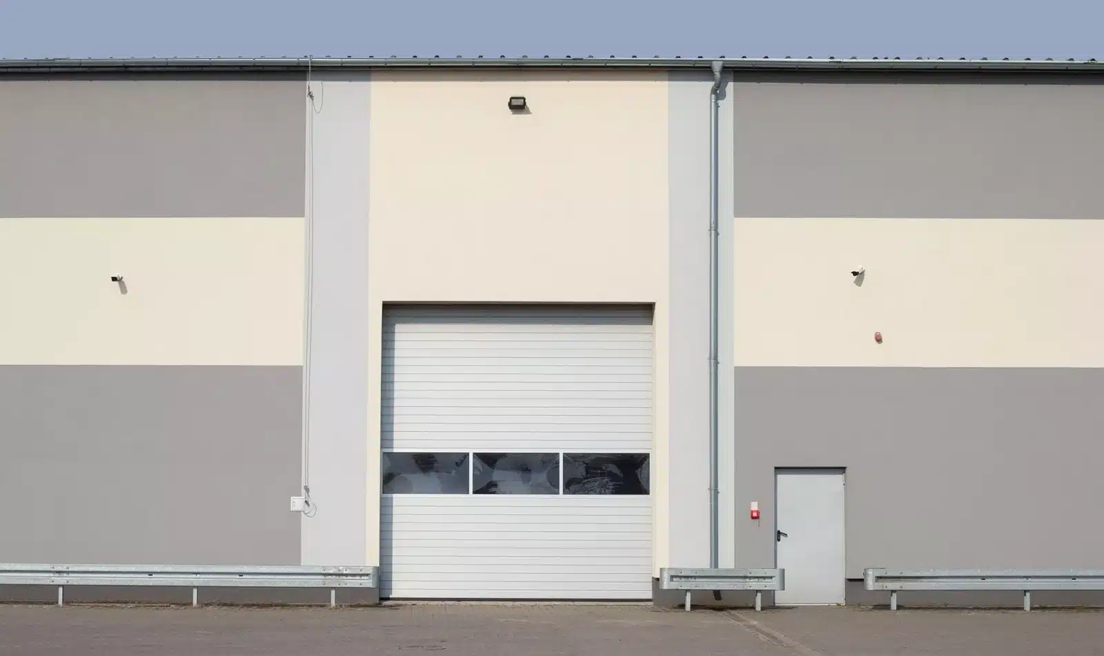 Commercial garage Door