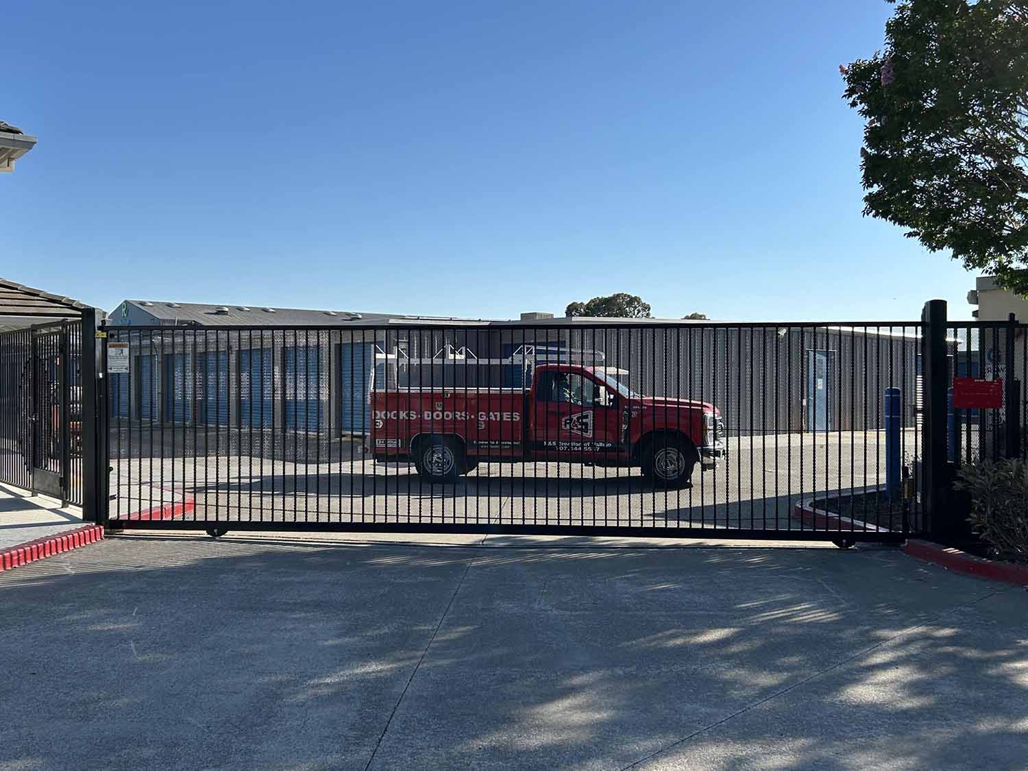 What Powers an Automatic Swing Gate?